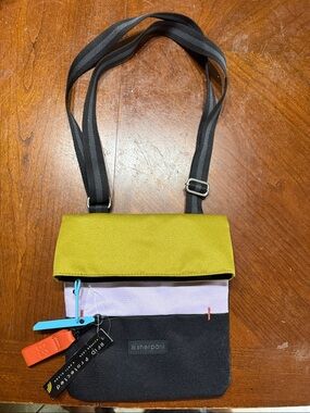 Sherpani RFID protected Crossbody Bag